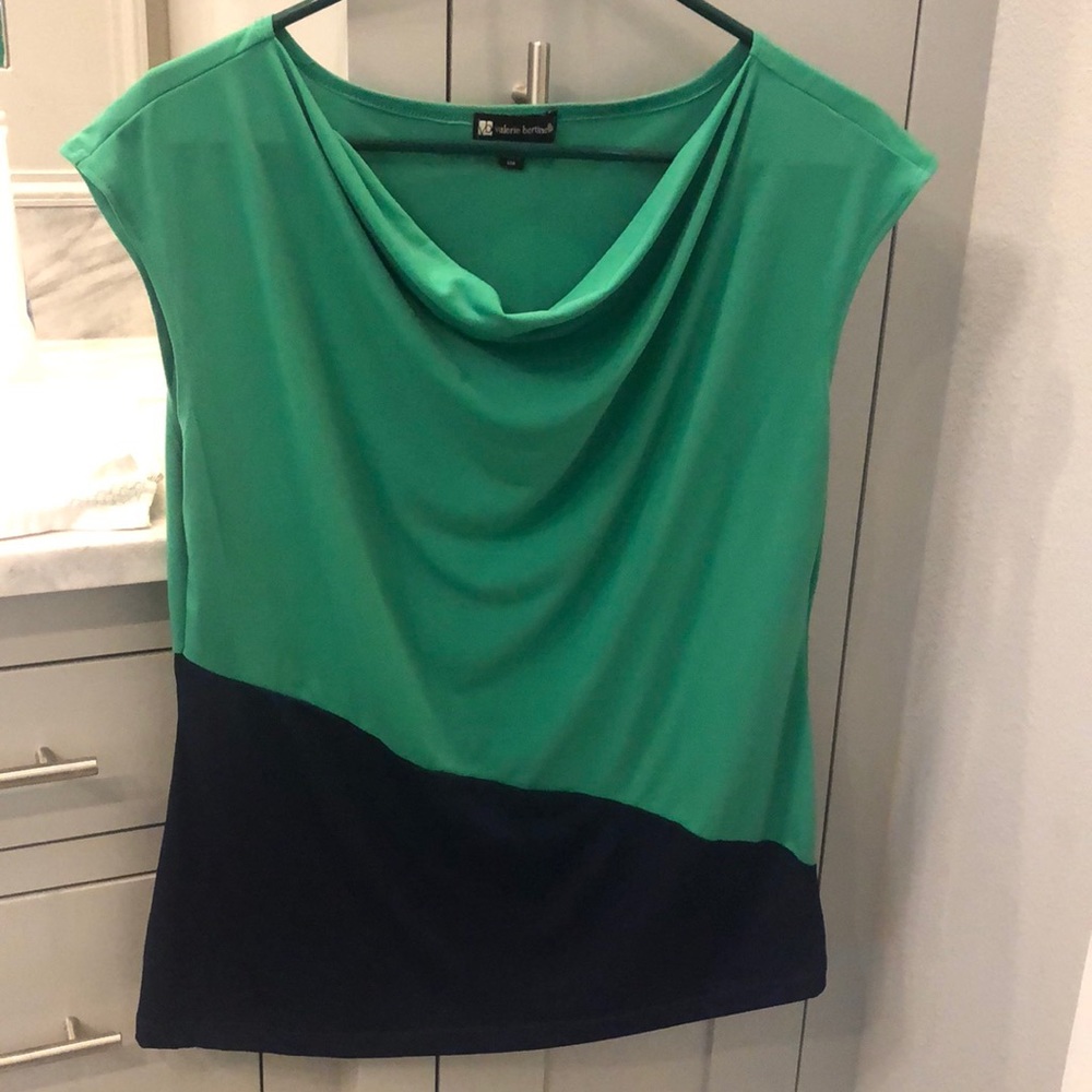 M VALERIE BERTINELLI Colorblock Top Navy & Green